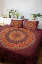 Crimson Red Mandala Bedsheet Tapestry Floral Print With 2 Pillow Covers